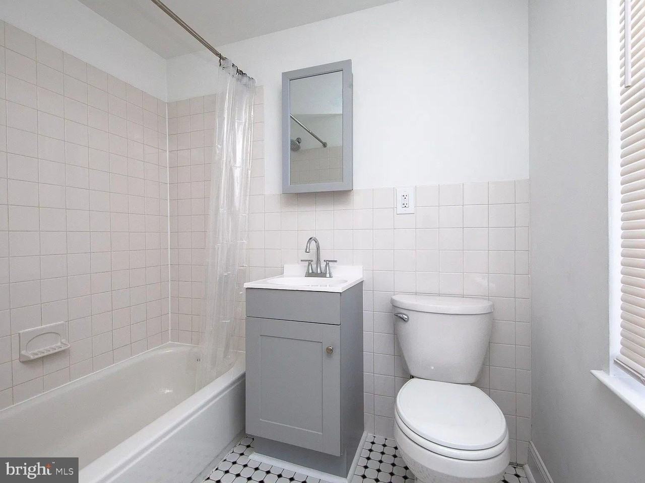 3902 Terrace St #2 - Photo 5 of 10