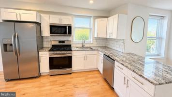 featured image of 153 Dupont St