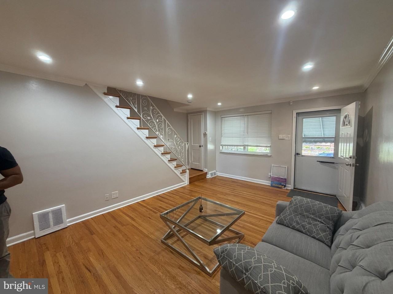 1635 Meribrook Rd - Photo 5 of 30