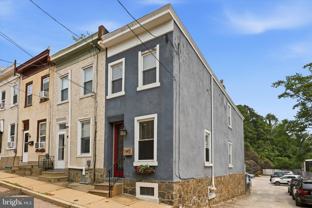 305 Carson St - Photo 1 of 1