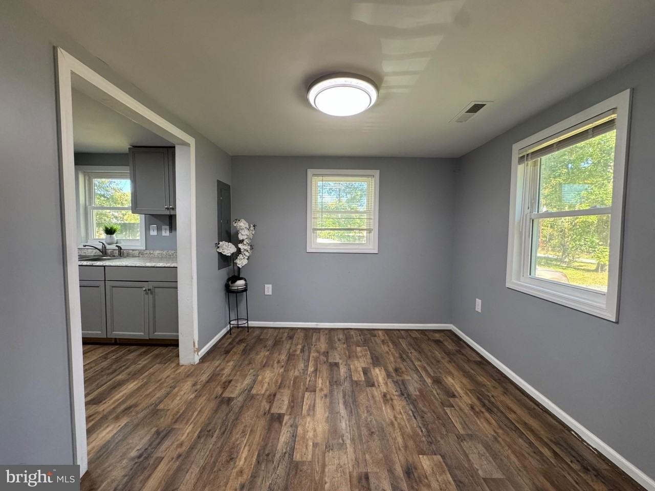 7306 Jacksonville Ave - Photo 7 of 25