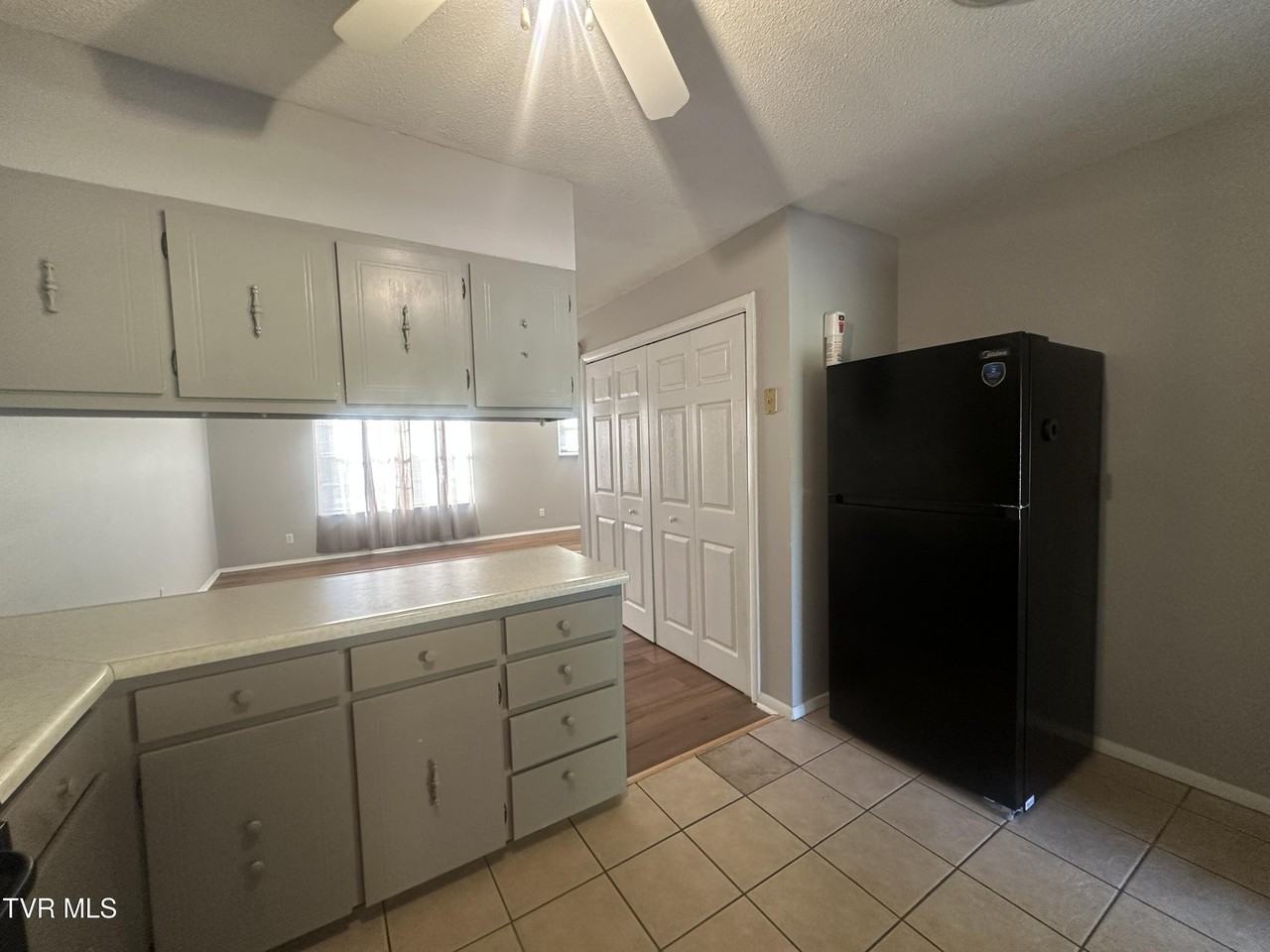 140 Kathy Ave #2 - Photo 3 of 15