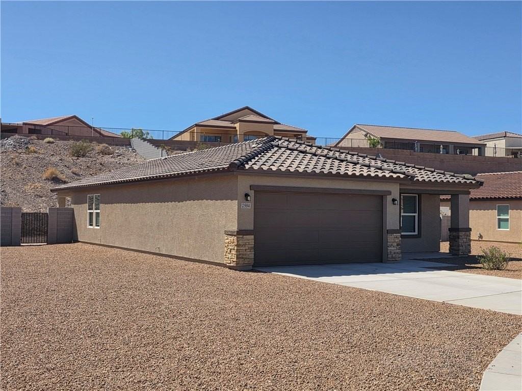 2594 Aaron Pl - Photo 2 of 37