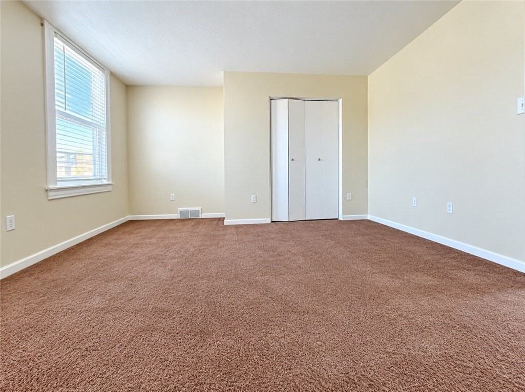 546 Greenfield Ave #2 - Photo 6 of 8