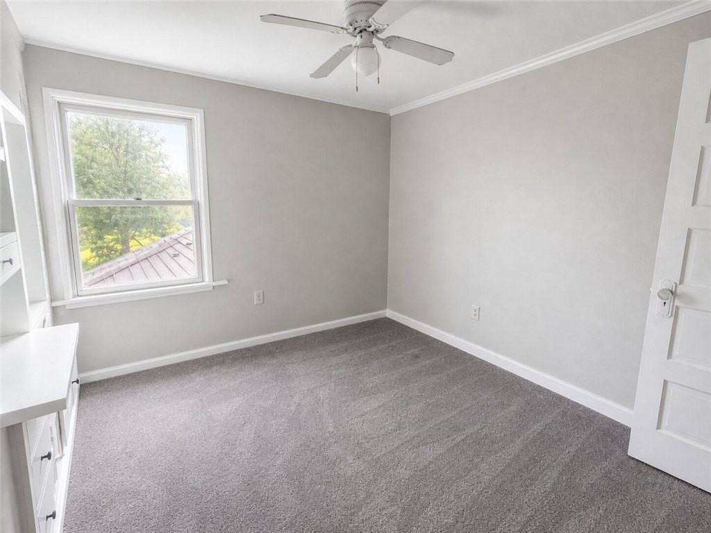 856 Craig St - Photo 6 of 8