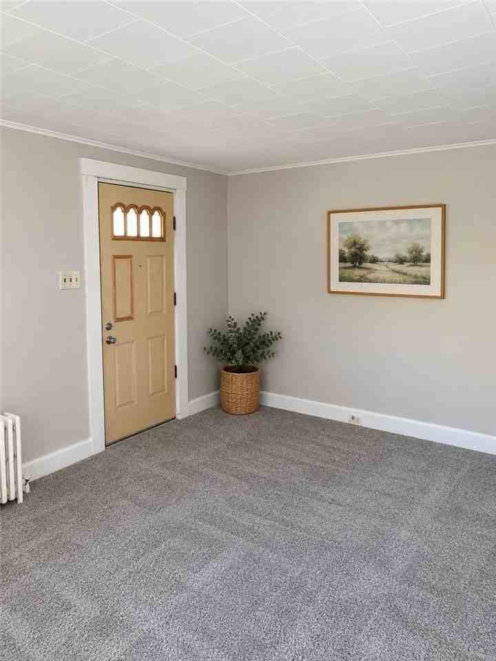 875 Vankirk St - Photo 7 of 15
