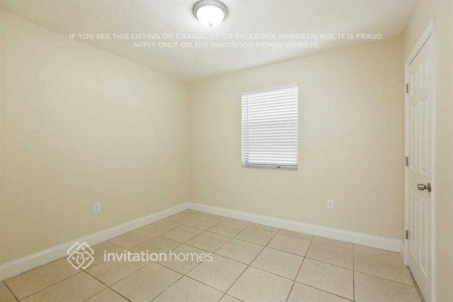 1440 N 68th Ter - Photo 5 of 18