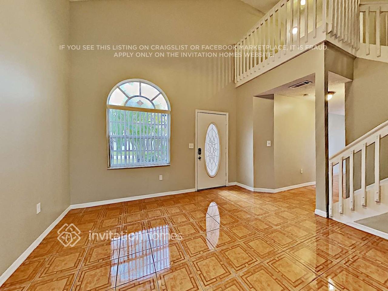 611 Sw 176th Ave - Photo 4 of 18