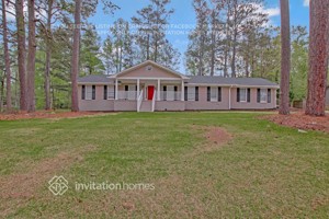 featured image of 3190 Rockview Dr