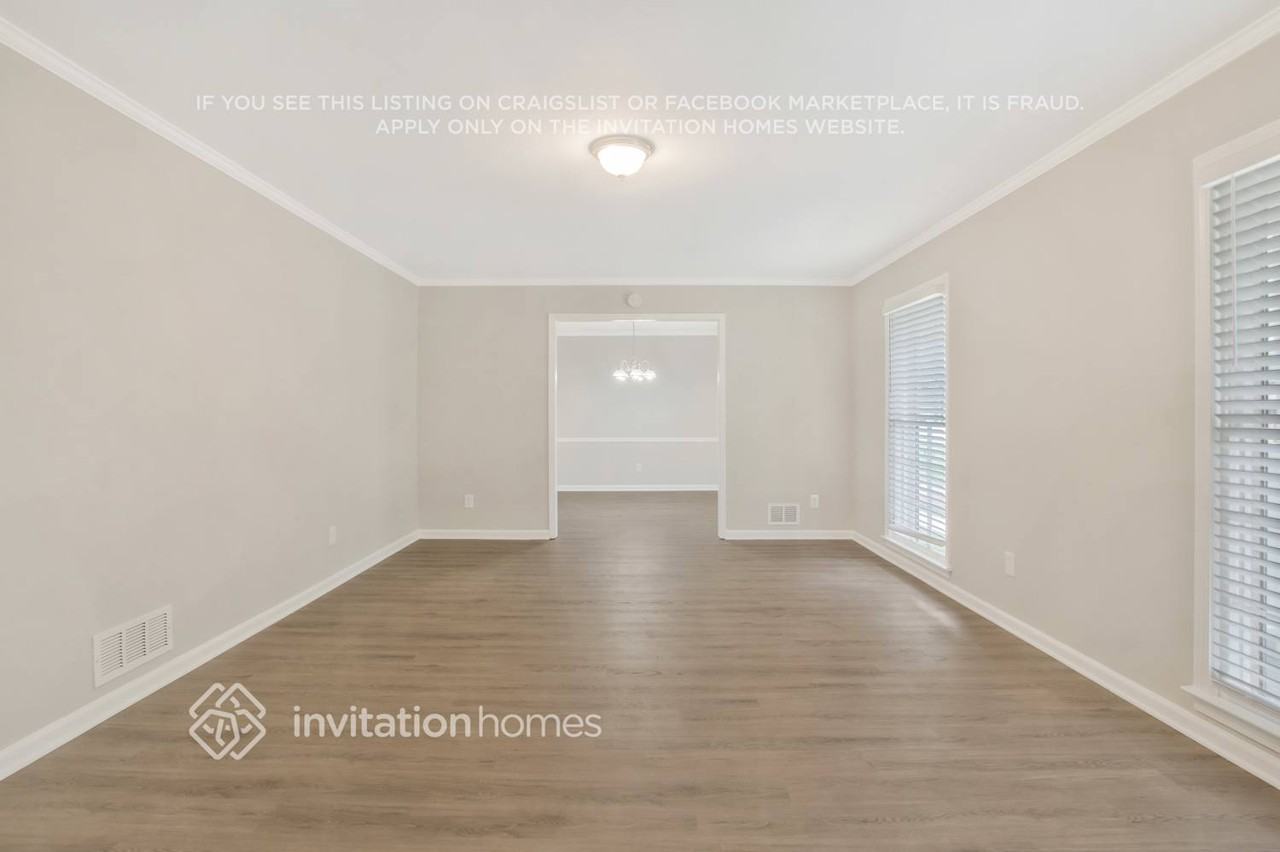 3190 Rockview Dr - Photo 6 of 26