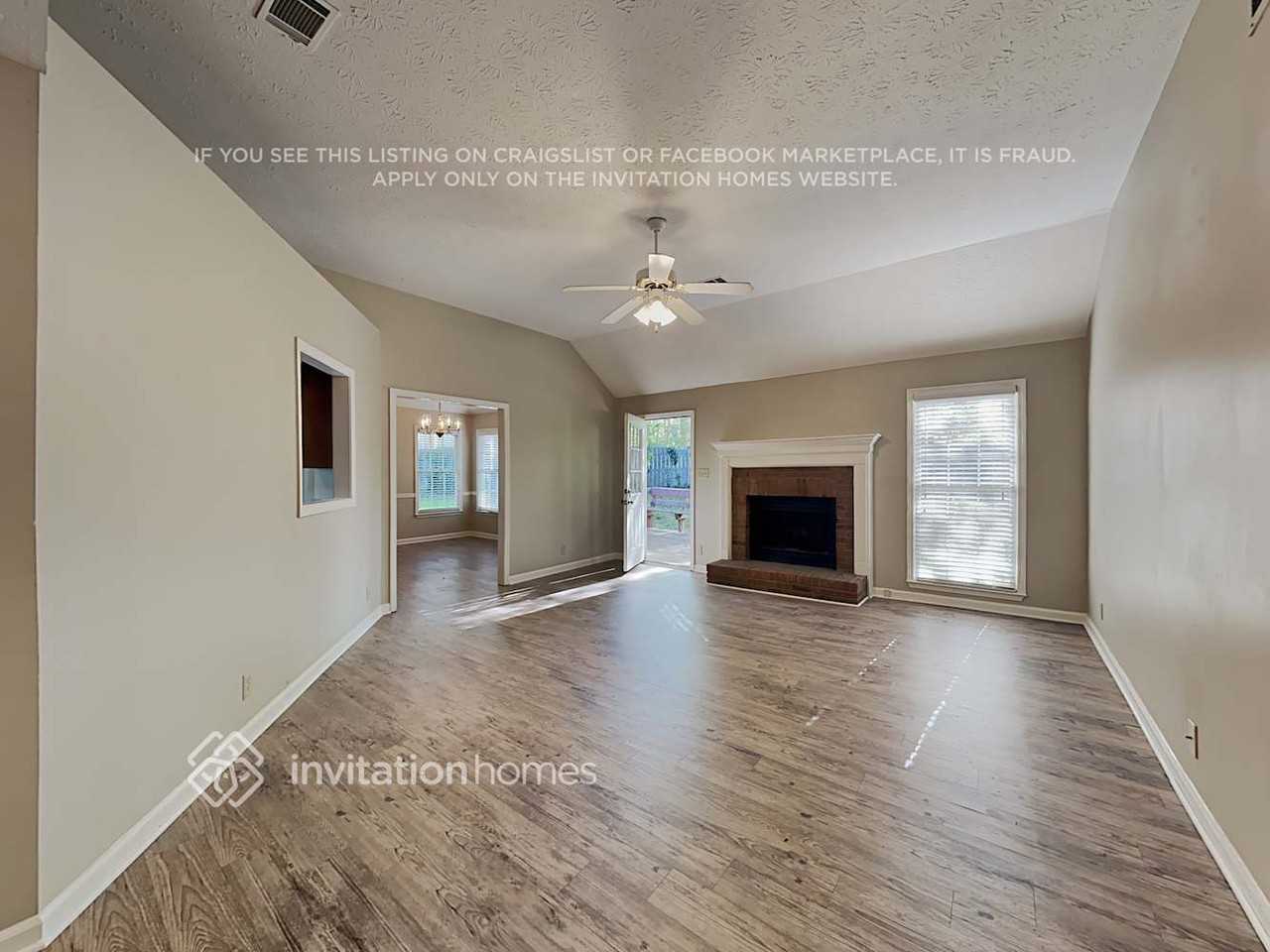 561 Black Creek Dr - Photo 5 of 19