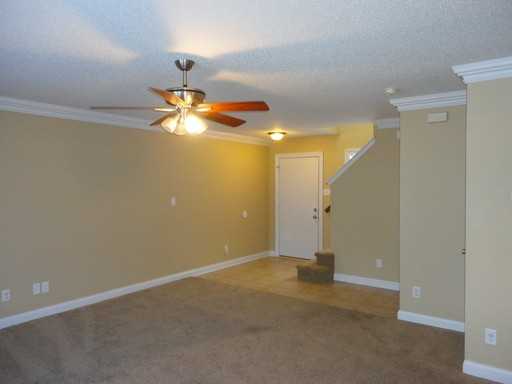 910 High Pointe Blvd - Photo 2 of 15