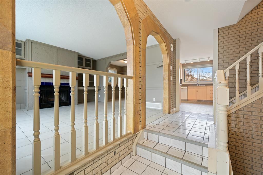 352 Whitefield Dr Ne - Photo 4 of 43
