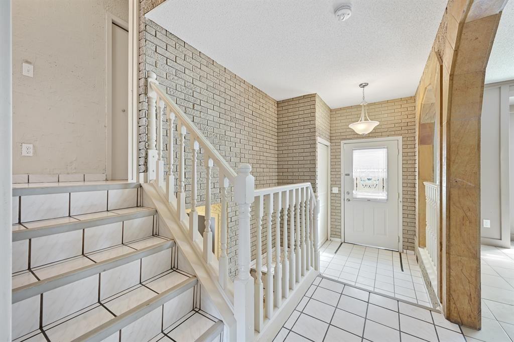 352 Whitefield Dr Ne - Photo 5 of 43