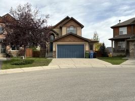 featured image of 35 Tremblant Pt Sw