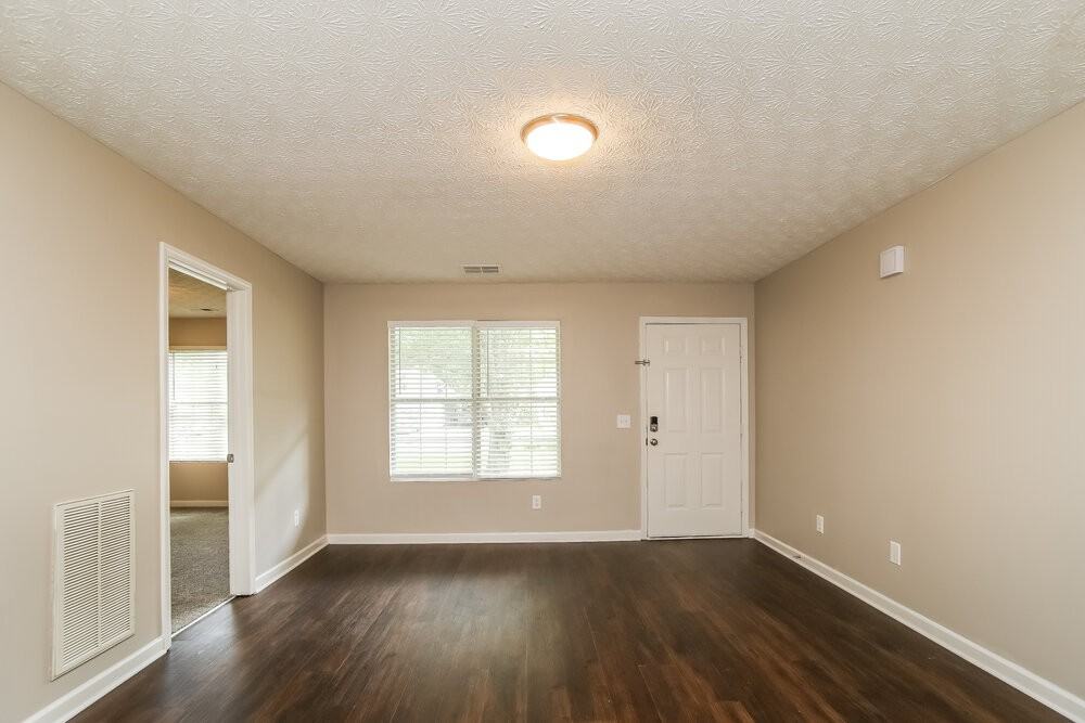 101 Whispering Pine Ln Ne - Photo 3 of 16