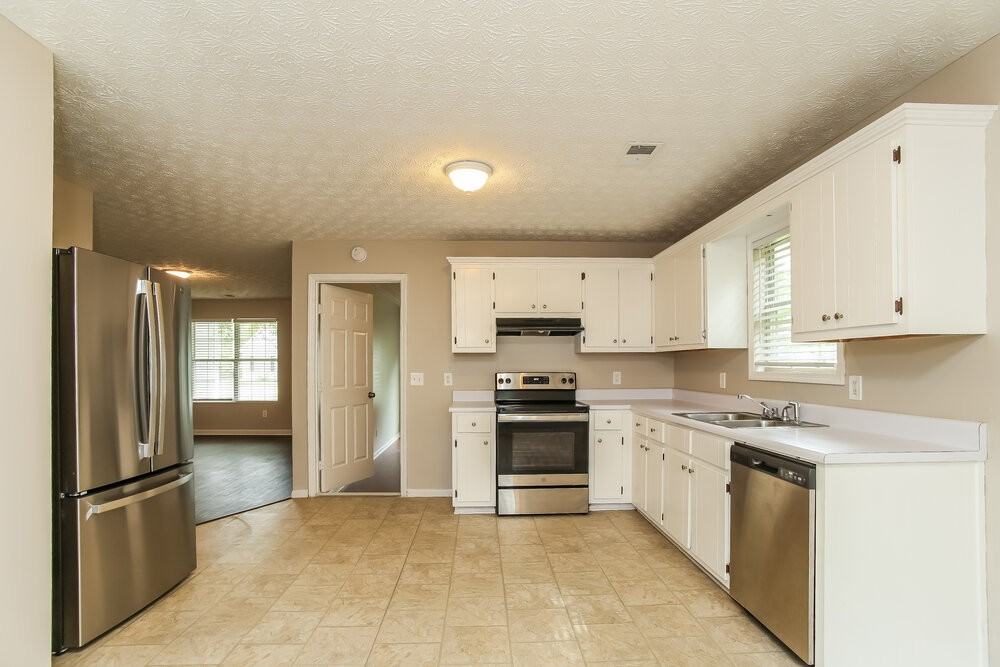 101 Whispering Pine Ln Ne - Photo 7 of 16