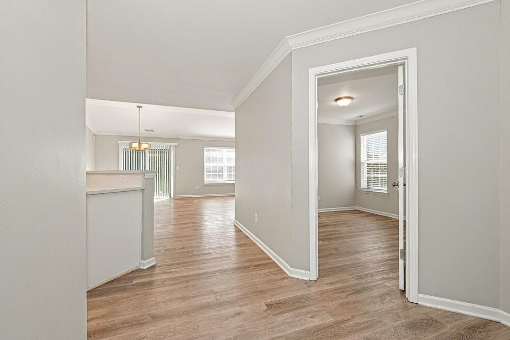 12828 Deaton Hill Dr - Photo 3 of 16