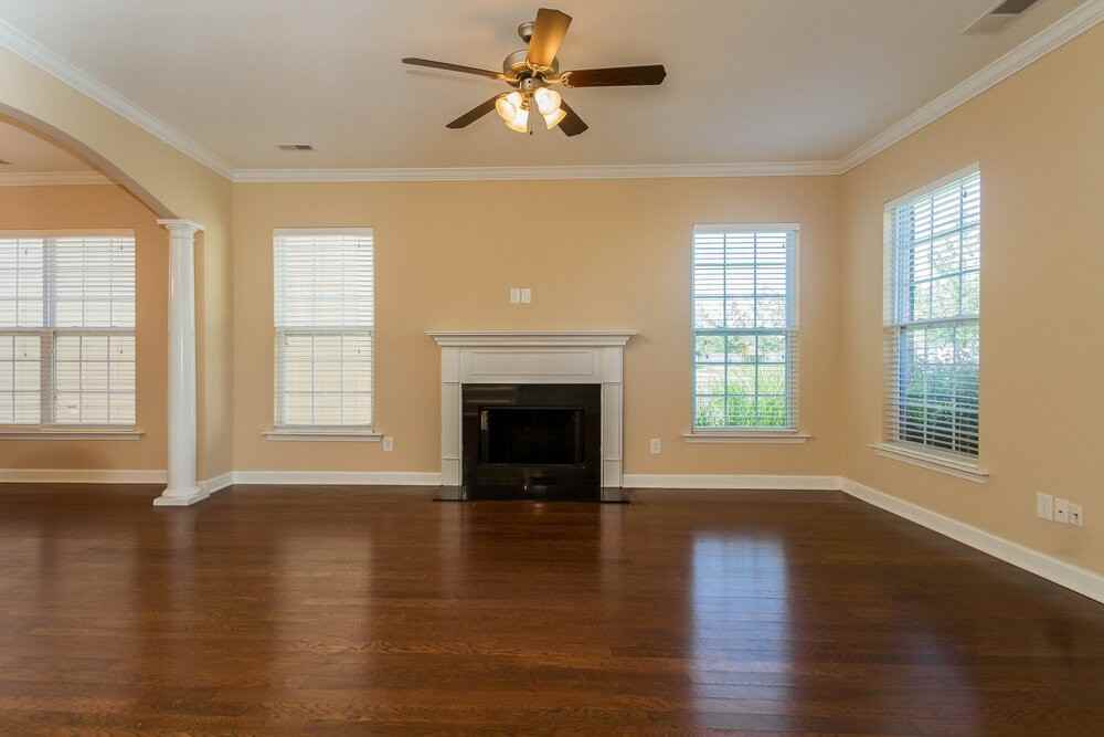 2443 Cason Ln - Photo 2 of 16