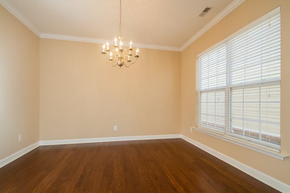 2443 Cason Ln - Photo 4 of 16