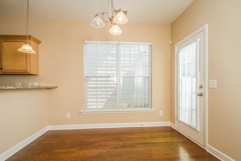 2443 Cason Ln - Photo 5 of 16