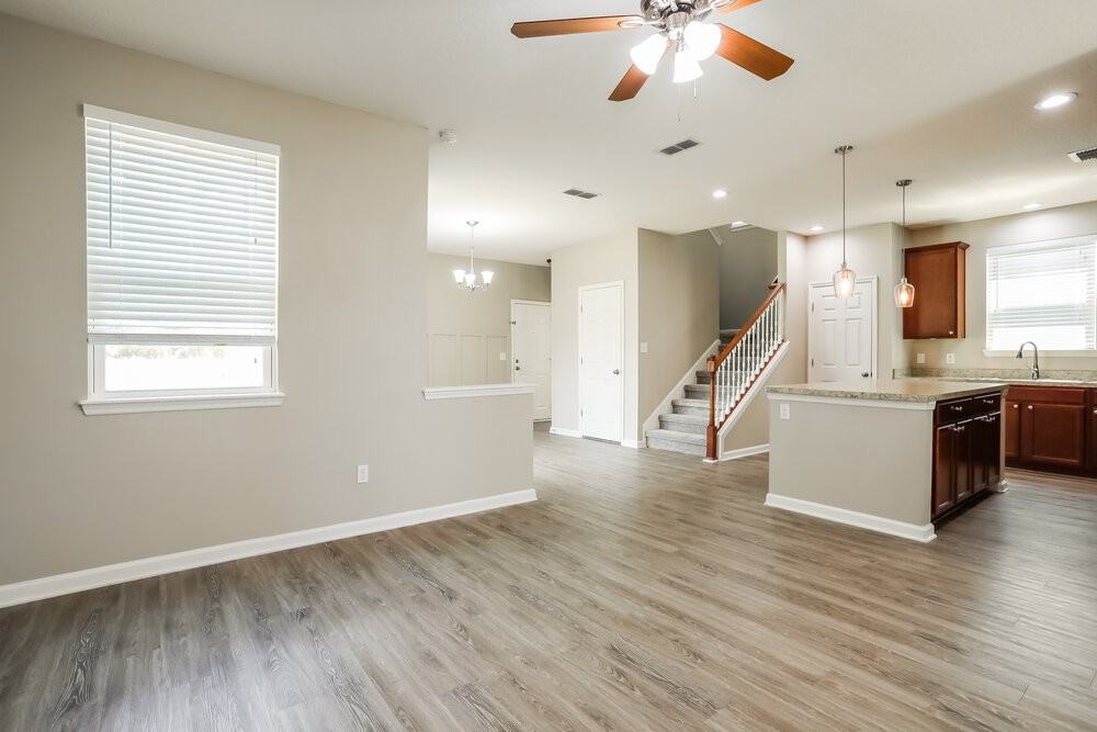 360 Vineyard Ln - Photo 6 of 17