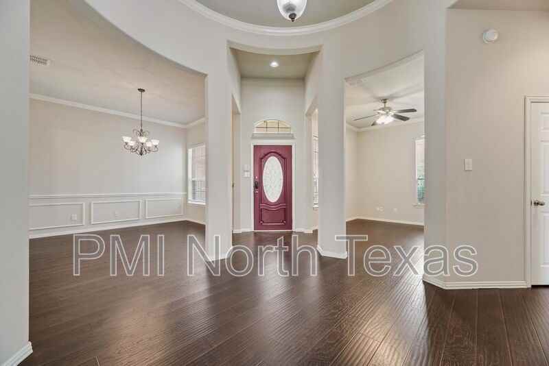 5544 Hidden Creek Ln - Photo 6 of 22