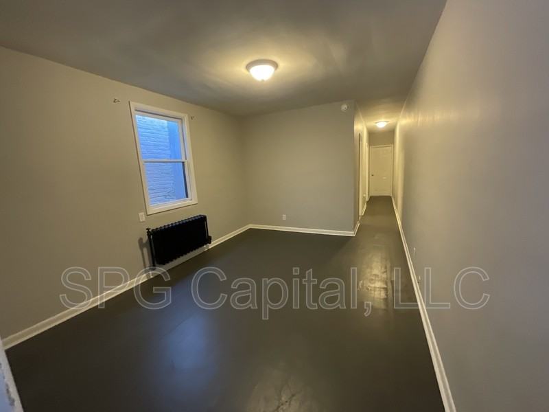 62 E King St - Photo 5 of 9