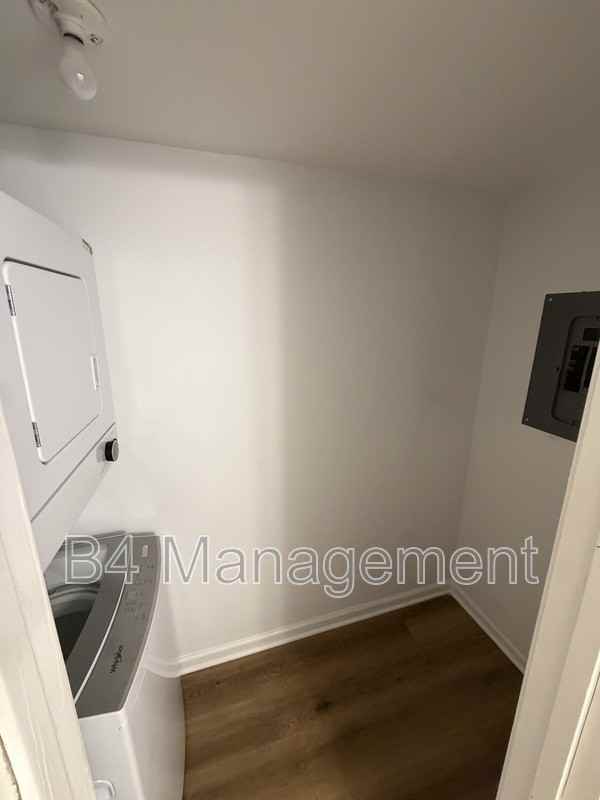 1844 E Main St #E - Photo 5 of 9