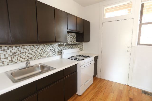 823 W Waveland Ave #1S - Photo 3 of 21