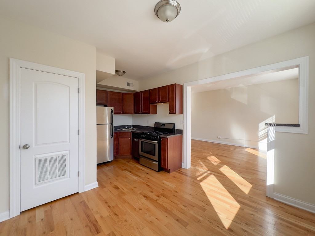 343 Park Ave #09 - Photo 6 of 21