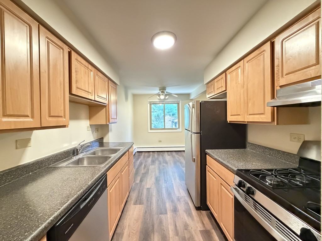810 Seward St #303 - Photo 6 of 21