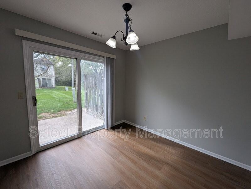 5404 Evard Rd - Photo 7 of 22