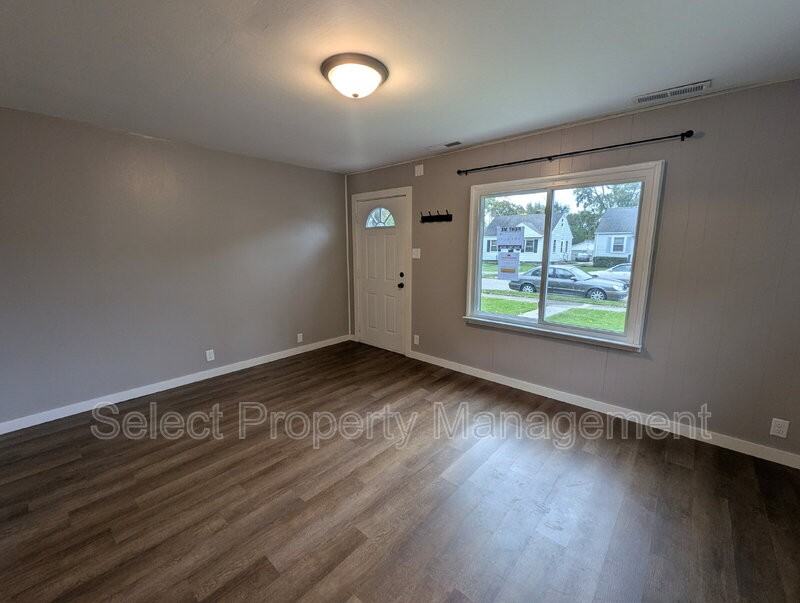 1302 Ferguson Ave - Photo 3 of 23
