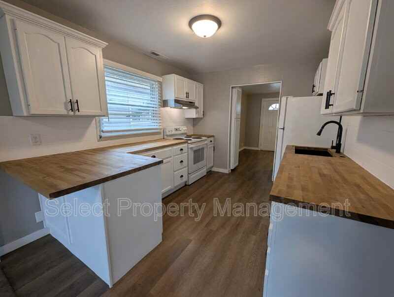 1302 Ferguson Ave - Photo 4 of 23