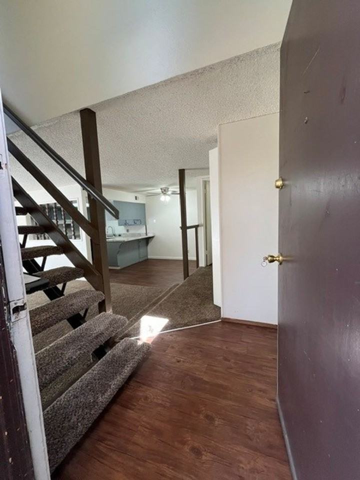 MPM - 2544, 2546, 2548, 2550 S. Sallee St. - Photo 3 of 19