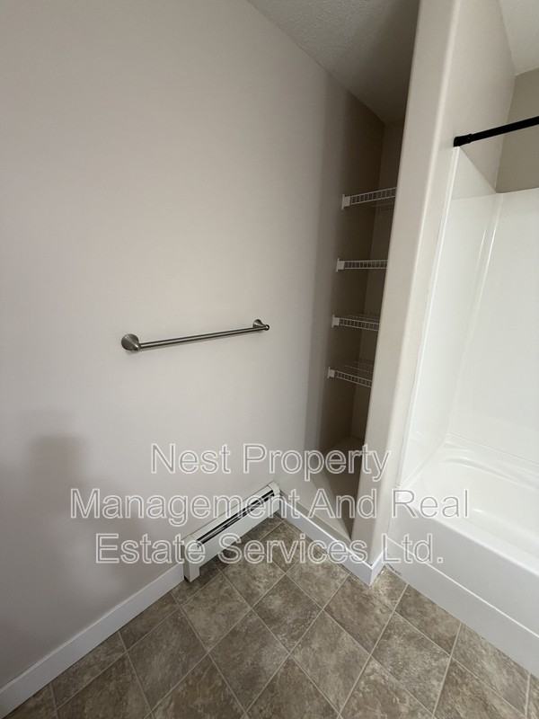 7614 St Andrew Crt #B - Photo 3 of 11