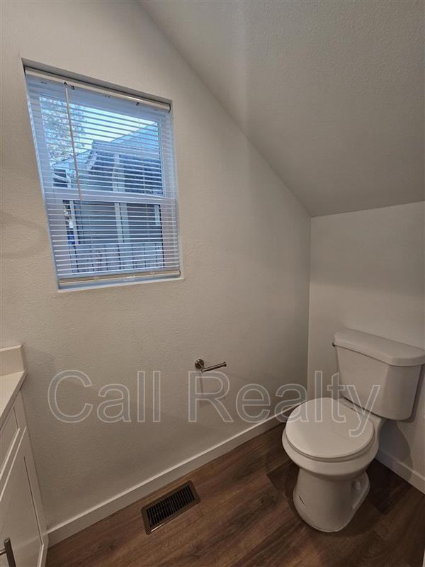 3813 E 12th Ave - Photo 5 of 29
