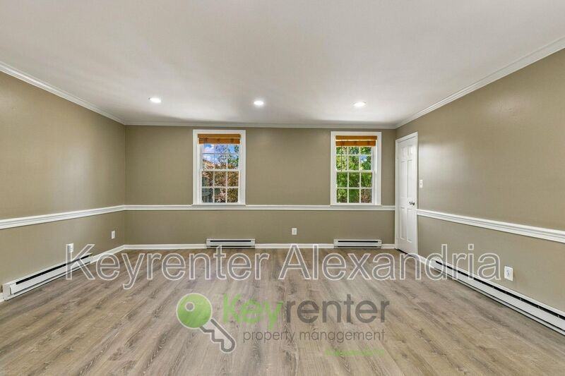 220 N Saint Asaph St #19 - Photo 4 of 23