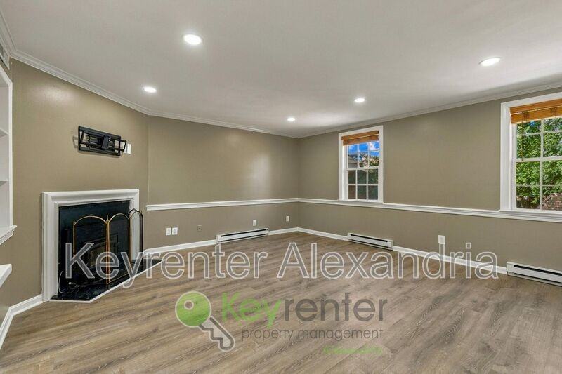 220 N Saint Asaph St #19 - Photo 5 of 23