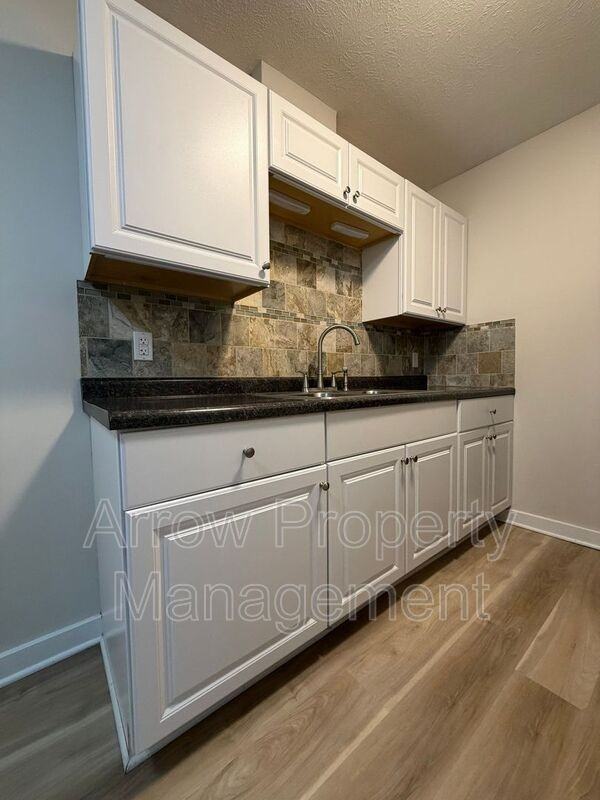 3840 S 46th St - Photo 2 of 13