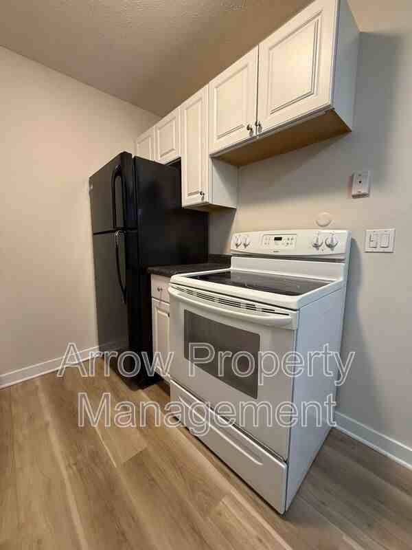 3840 S 46th St - Photo 3 of 13