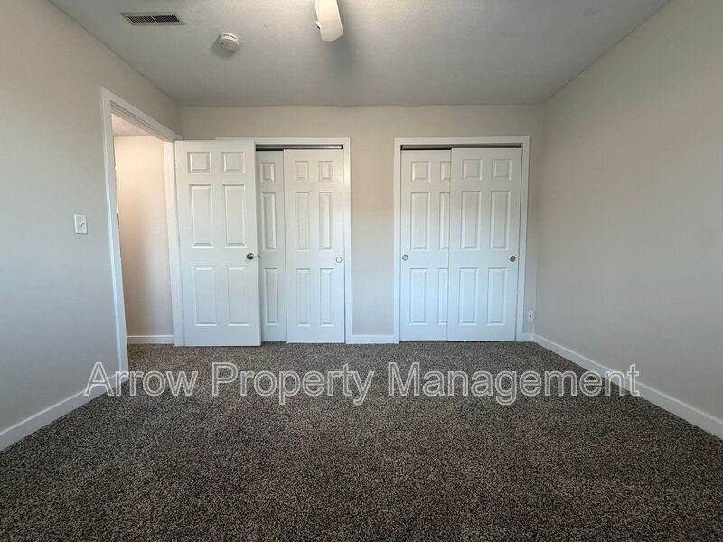 3840 S 46th St - Photo 6 of 13