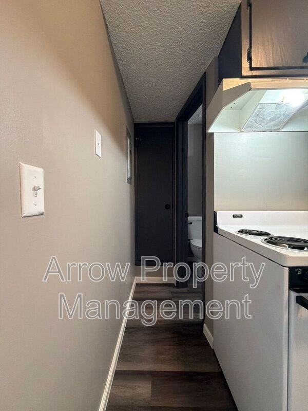 1323 S 10th St #1 - Photo 6 of 10