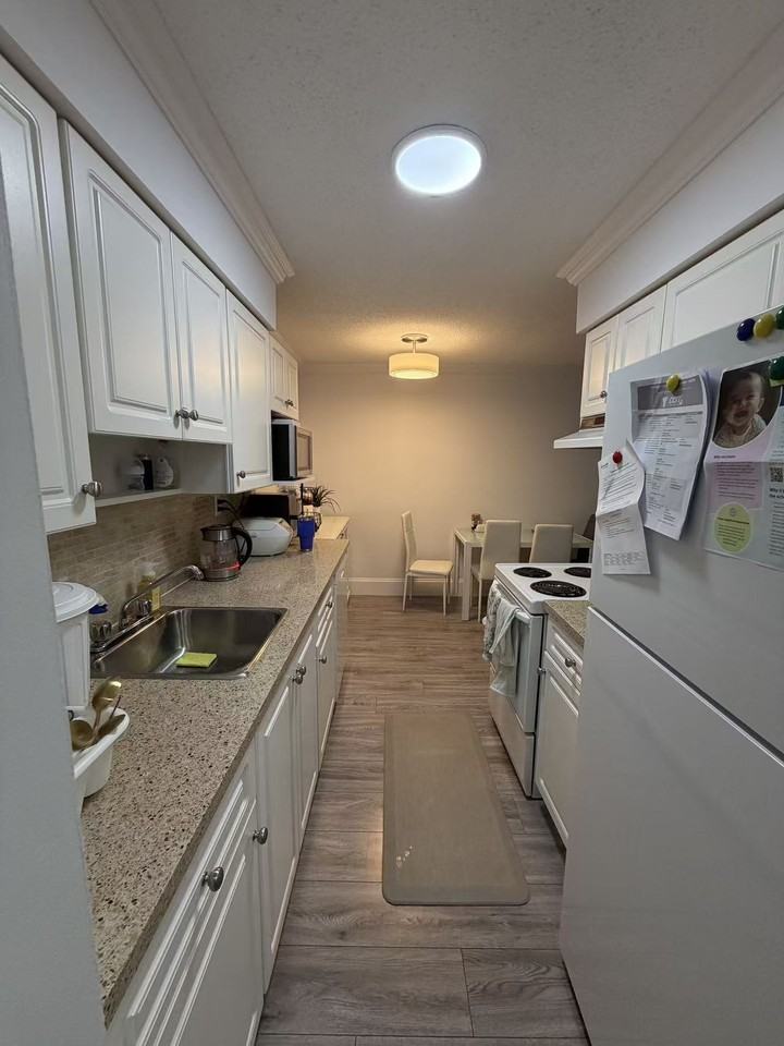 1045 Howie Avenue #106 - Photo 5 of 9