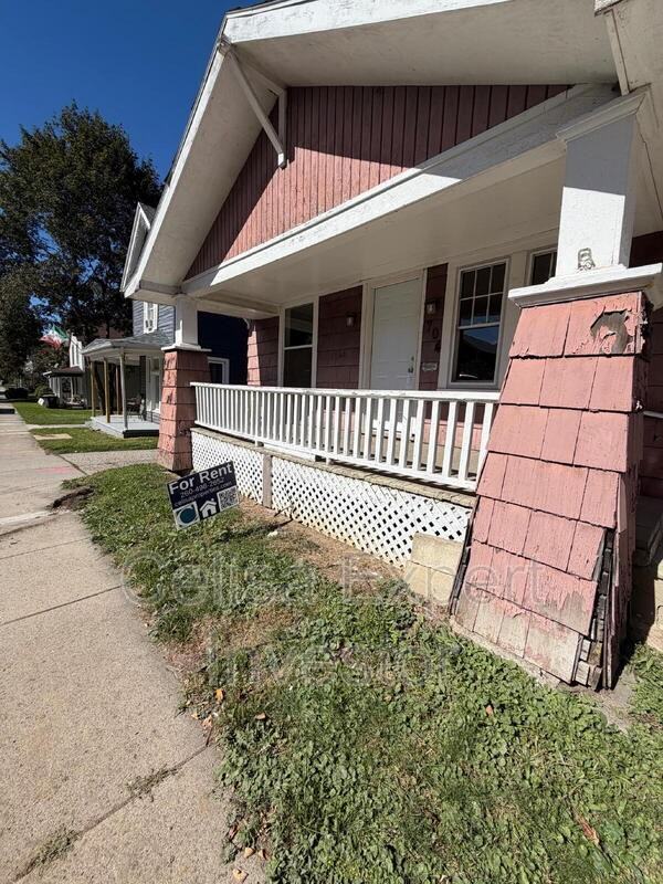 704 W Dewald St - Photo 7 of 7