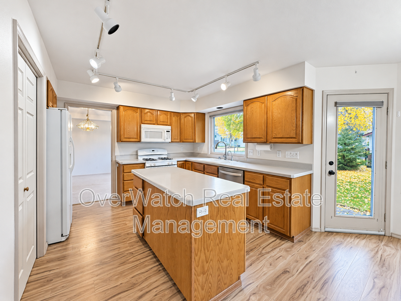 2523 Brook Hill Cir - Photo 6 of 42