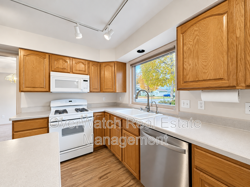 2523 Brook Hill Cir - Photo 7 of 42