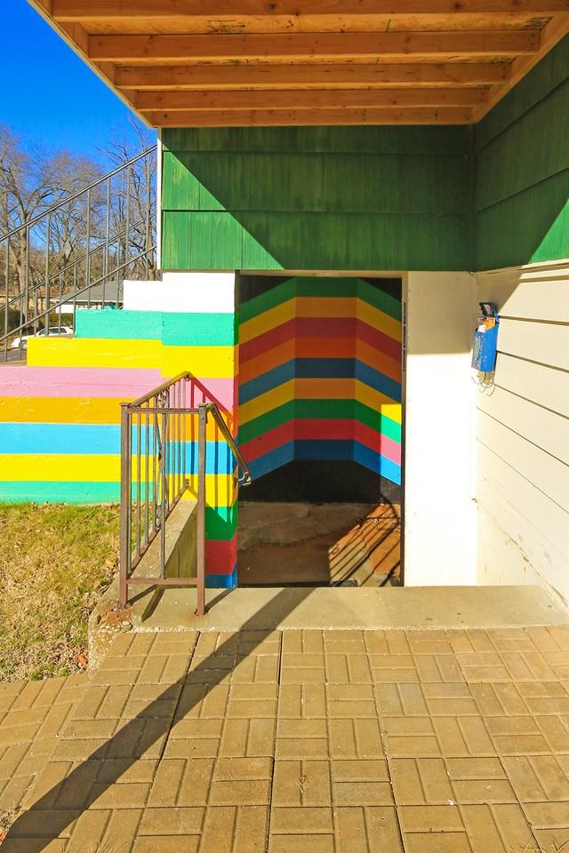 102 Tracy Drive - Photo 3 of 16