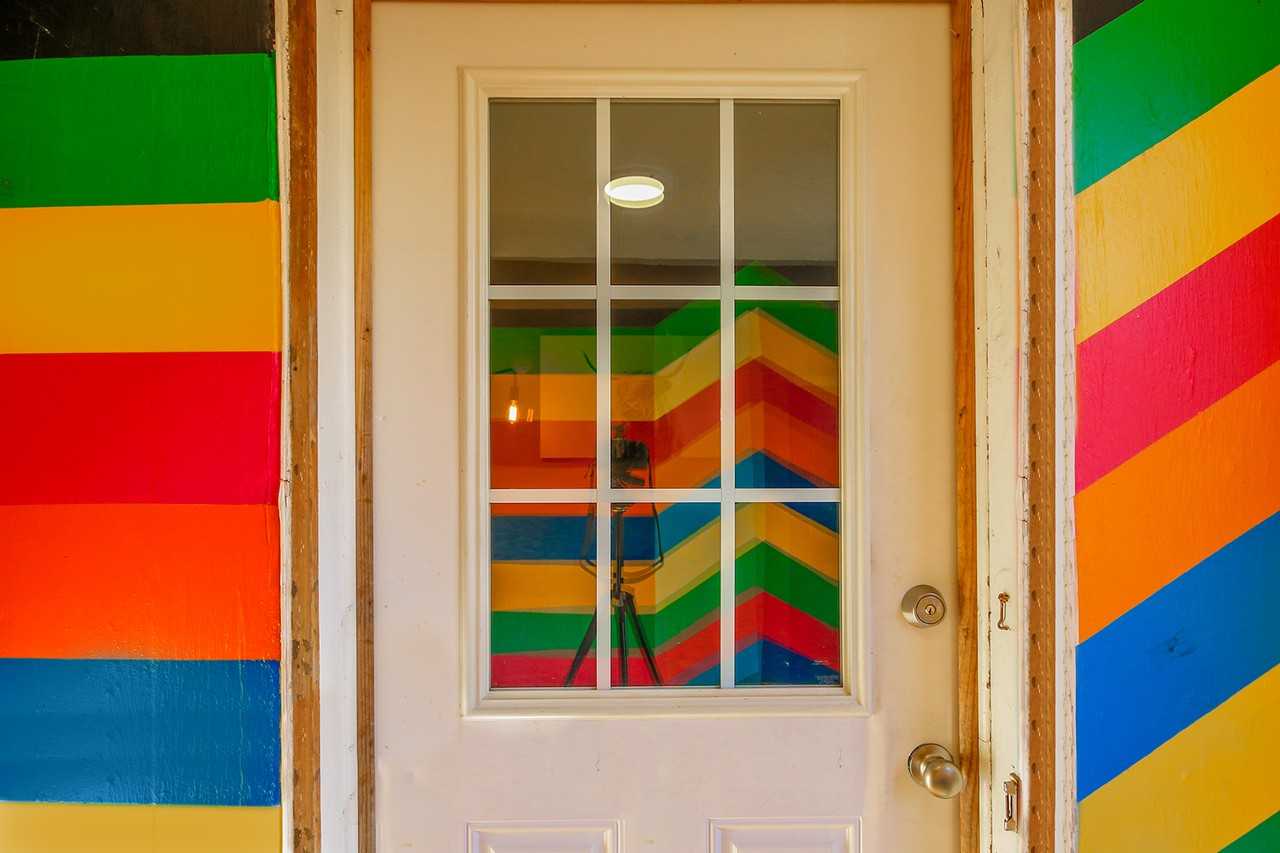 102 Tracy Drive - Photo 4 of 16